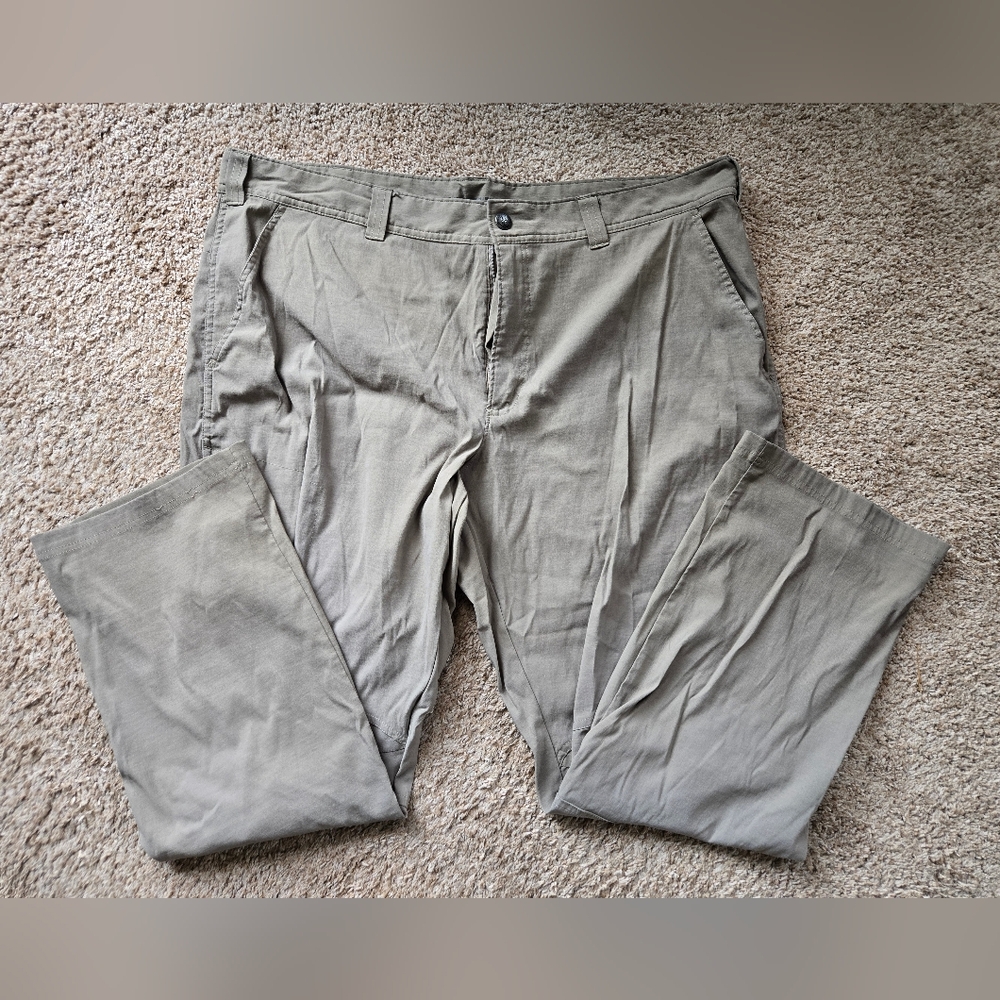 Columbia Omni Sheild Khaki Field Pants Size 42W/30L Men